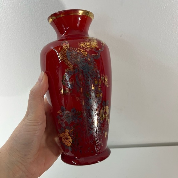 Vintage Red Gold Trim Vase Peacock Design Flowers MCM Glass - Picture 14 of 15